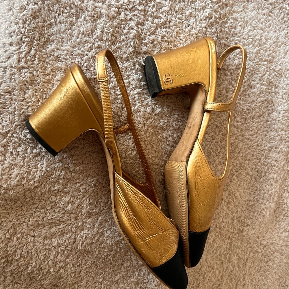 CHANEL slingback gold leather sandals CC interlocking logo cap toe black 6.5 7 - Picture 4 of 14